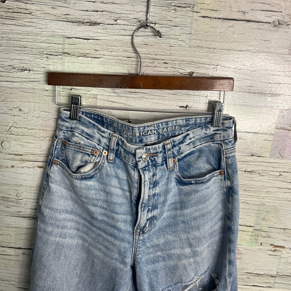 American Eagle Curvy 90s Straight Stretch Distressed Jeans Size 6 - Picture 3 of 9